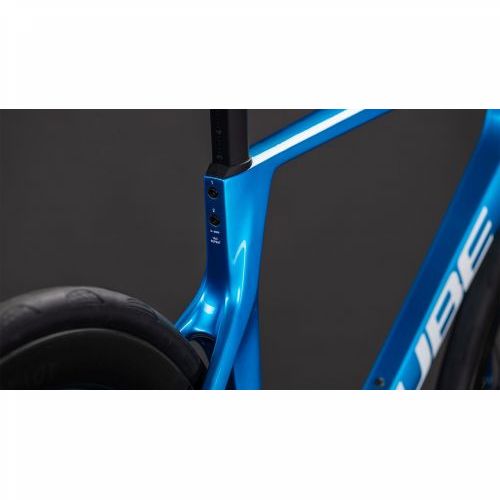 CUBE AGREE C:62 EX TOPASBLUE´N´WHITE 2026, 58 cm Cijena Akcija