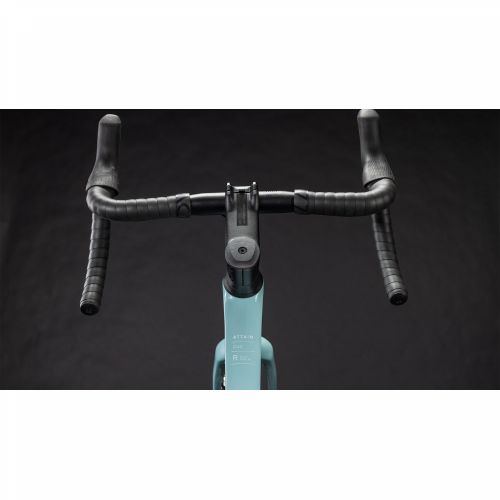 CUBE ATTAIN C:62 RACE SKYLIGHTBLUE´N´CYAN 2026, 60 cm Cijena Akcija