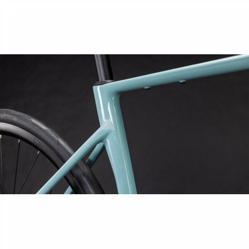CUBE ATTAIN C:62 RACE SKYLIGHTBLUE´N´CYAN 2026, 60 cm Cijena Akcija