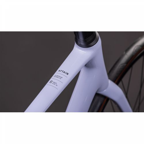 CUBE ATTAIN RACE CYCLAMEN´N´BLACK 2026, 47 cm Cijena Akcija