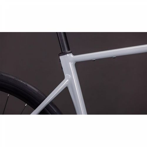CUBE ATTAIN RACE FOGGREY´N´SHIFT 2026, 47 cm Cijena Akcija
