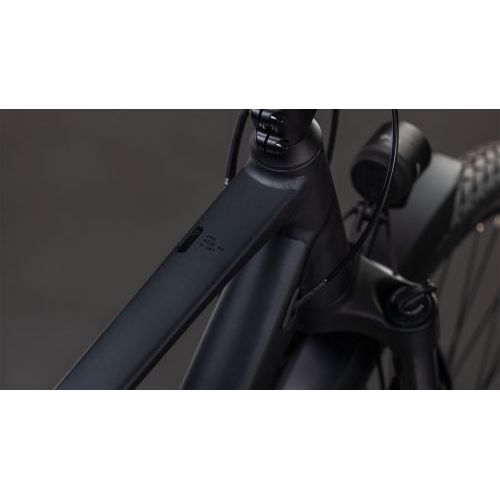 CUBE KATHMANDU PRO COAL´N´BLACK 2026, 46 cm Cijena Akcija