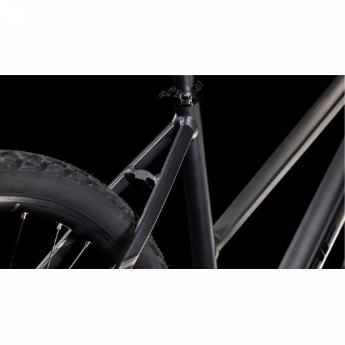 CUBE NATURE ONE BLACK´N´BLACK 2026 TRAPEZE, 46 cm Cijena Akcija