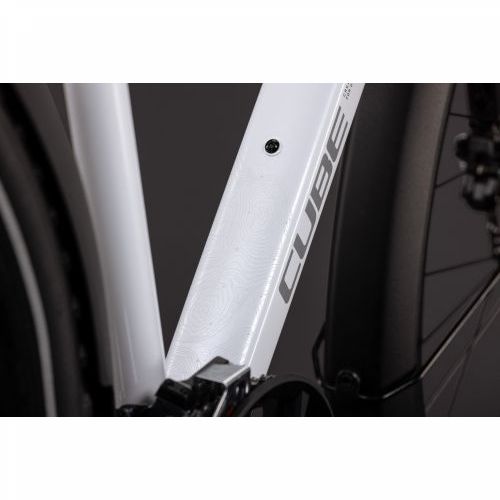 CUBE NATURE PRO FE METALLICWHITE´N´REFLEX 2027, 46 cm Cijena Akcija