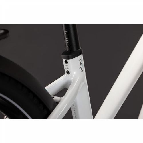 CUBE NURIDE HYBRID PERFORMANCE 720 METALLICWHITE´N´GREY 2027 TRAPEZE, 50 cm Cijena Akcija