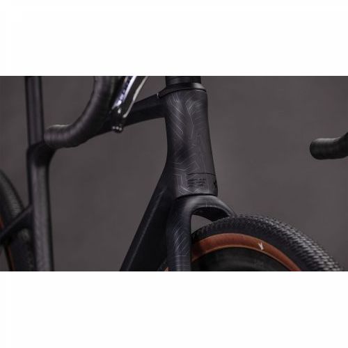 CUBE NUROAD C:62 EXC CARBON´N´CRISSCROSS 2026, M Cijena