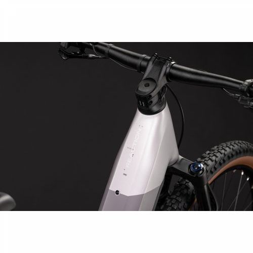 CUBE REACTION HYBRID PRO 800 LILACBREEZE´N´PRIZM 2027 EASY ENTRY, L Cijena Akcija