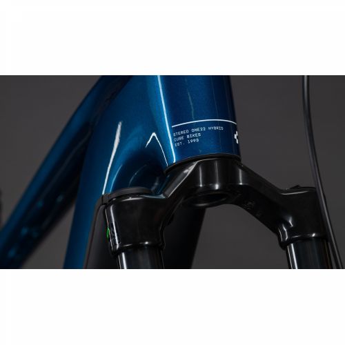 CUBE STEREO HYBRID ONE22 RACE 800 ELECTRICBLUE´N´WHITE 2026, M Cijena Akcija