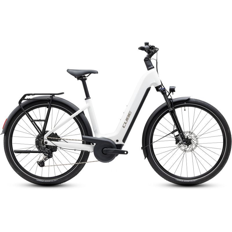 CUBE TOURING HYBRID ONE 600 METALLICWHITE´N´CHROME 2027 EASY ENTRY, 62 cm